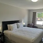 Almo Court Motel