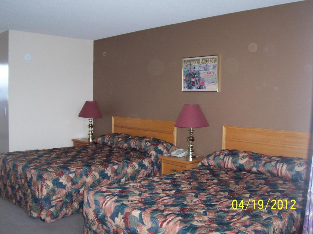 Model A Motel 2*