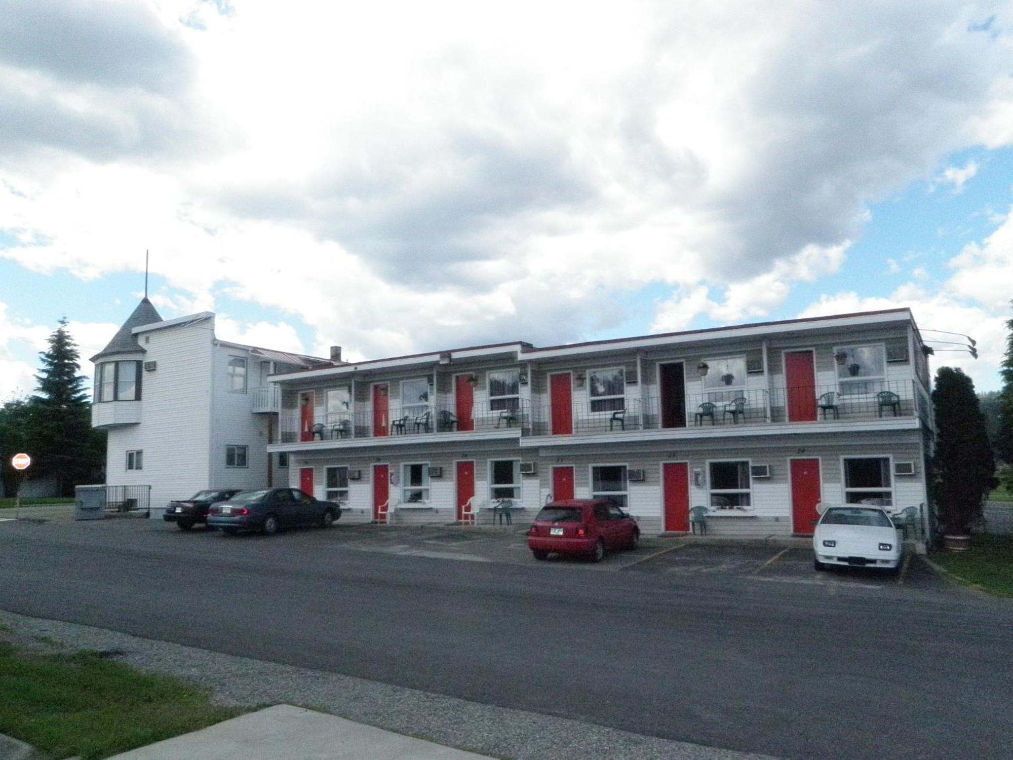 Almo Court Cranbrook
