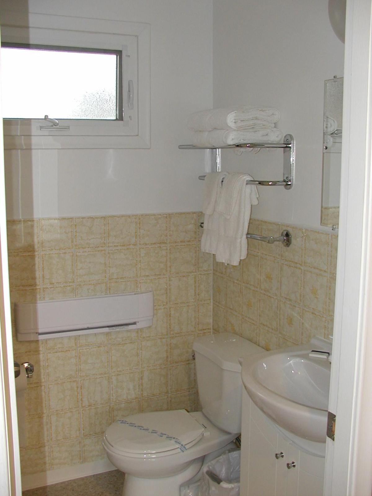 Almo Court Motel Cranbrook