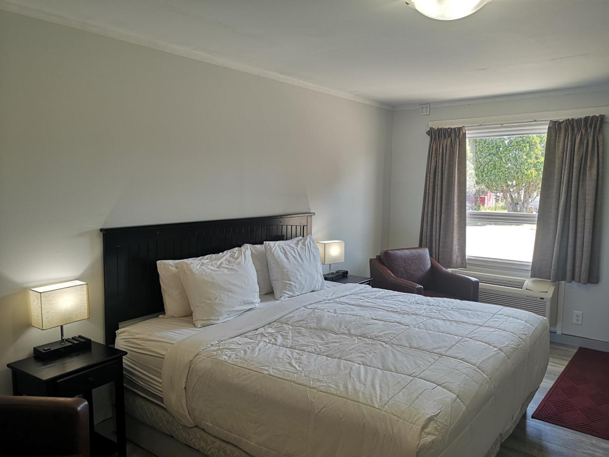 Almo Court Motel Cranbrook