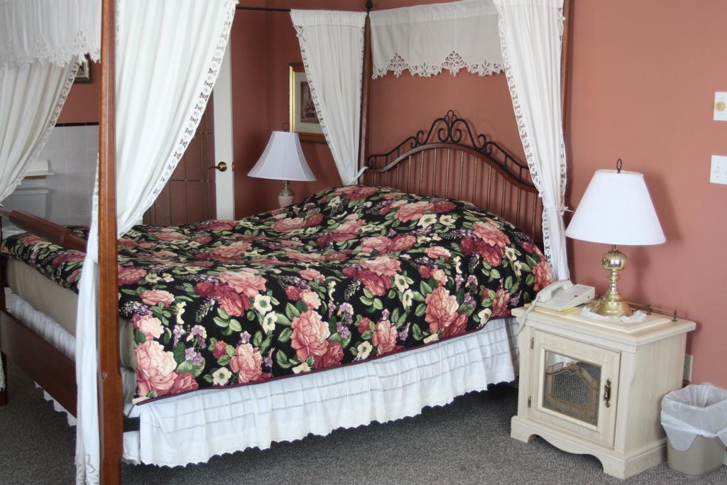 Mount Baker Hotel 2*