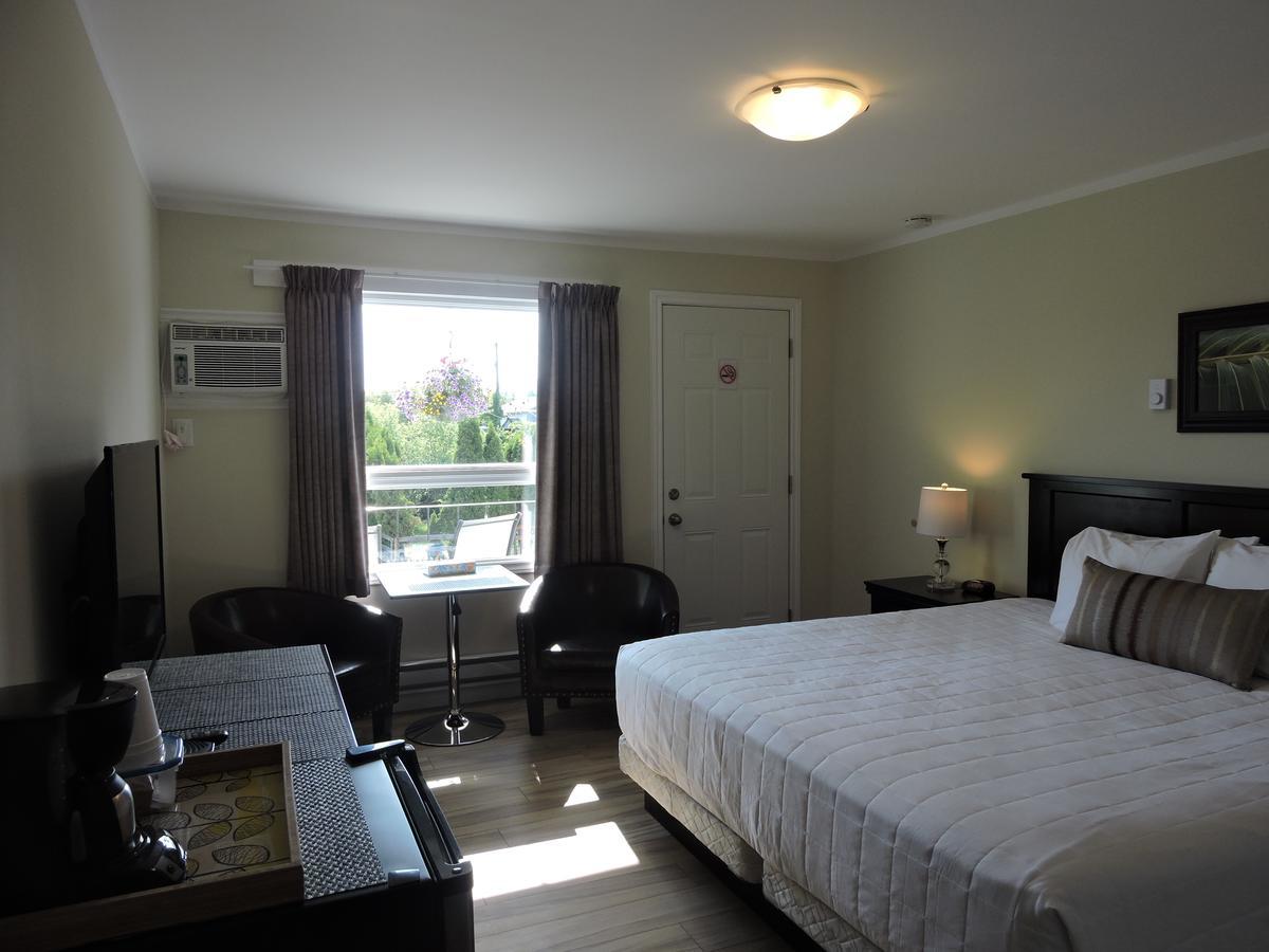 Almo Court Motel 3*