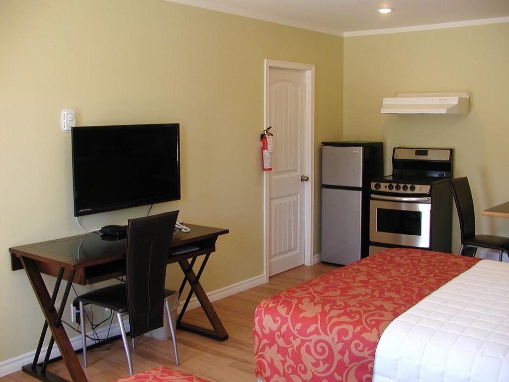 Almo Court Motel 3*