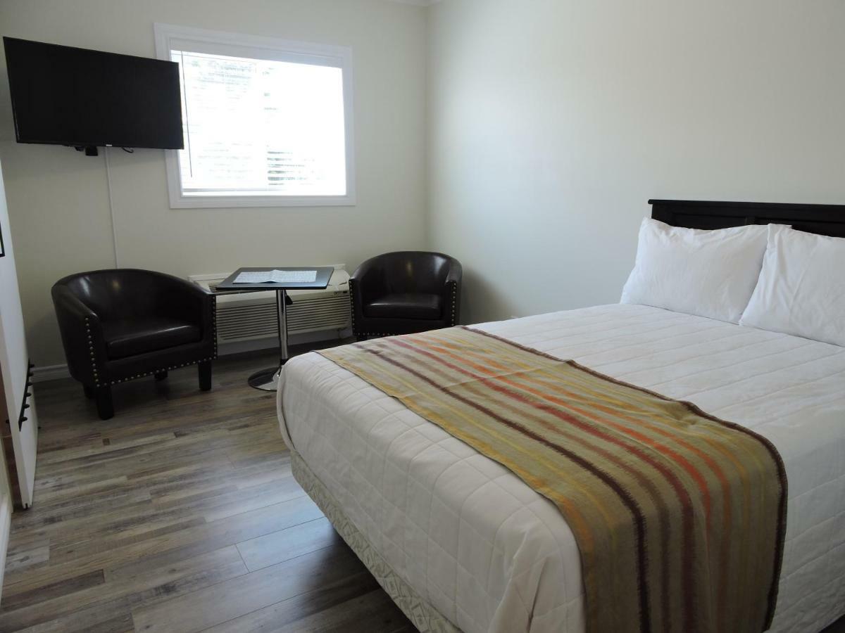 Almo Court Motel 3*