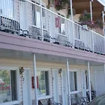 Travellers Motel