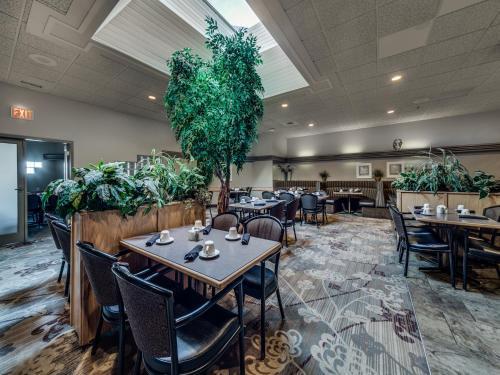 Heritage & Convention Centre - 2*