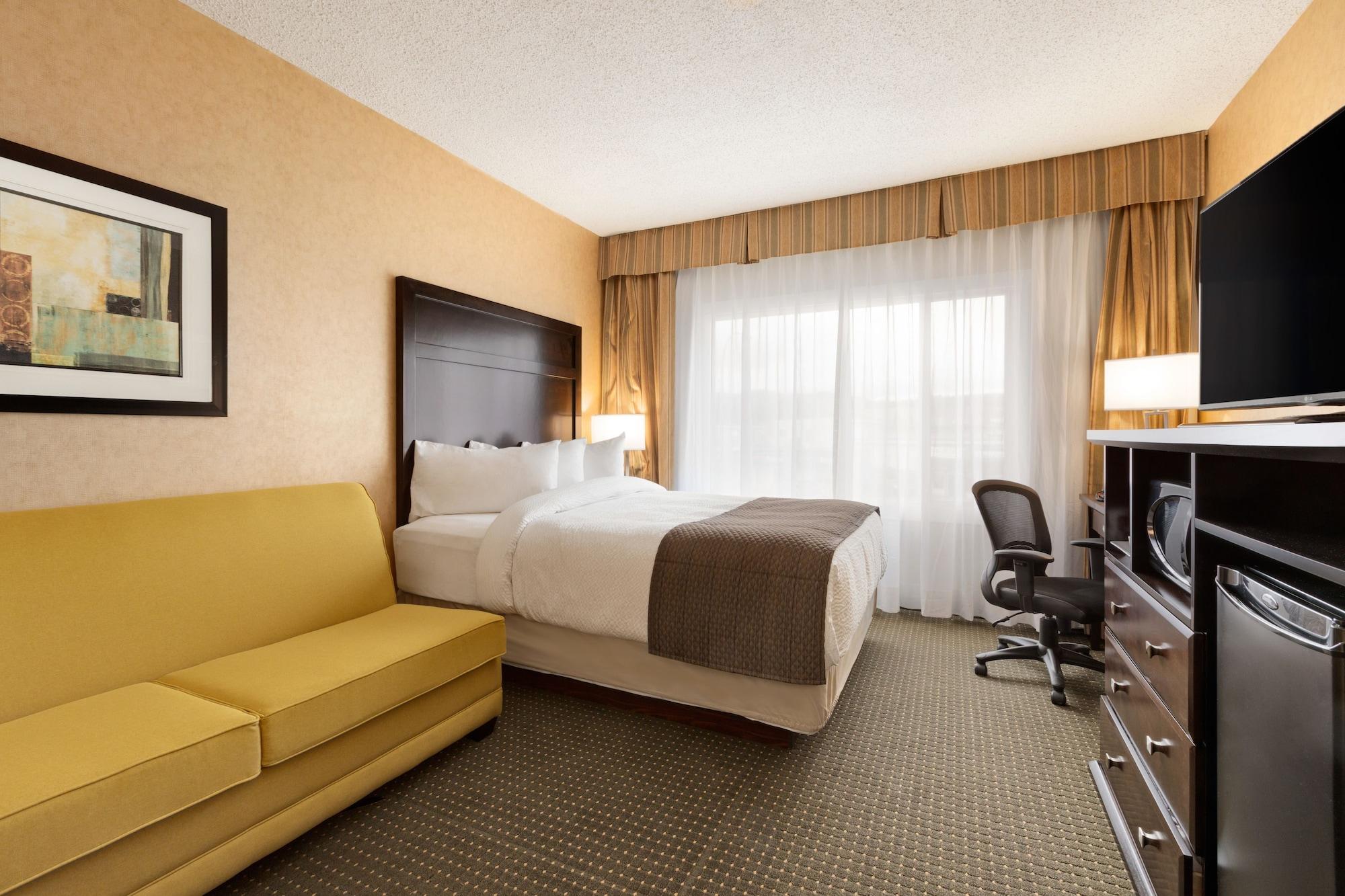 Days By Wyndham Conference Centre Hotel Cranbrook