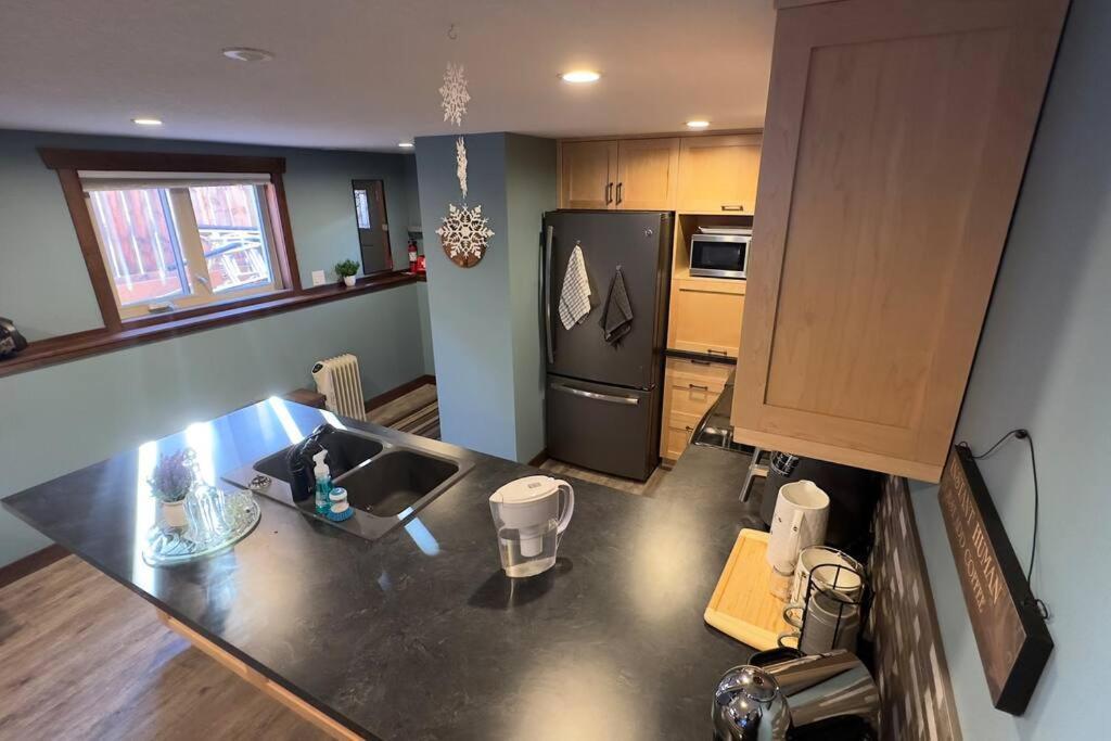 Apartment Beautiful In Cranbrook!