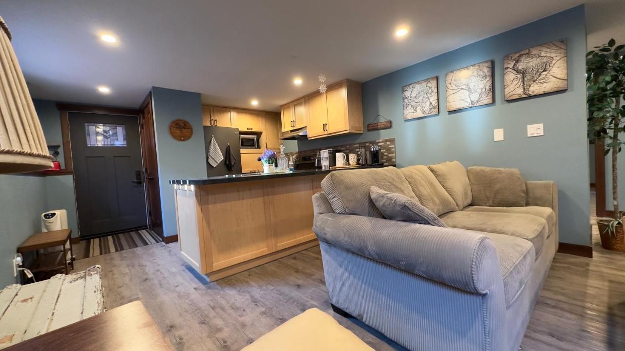 Beautiful In Cranbrook! Apartment
