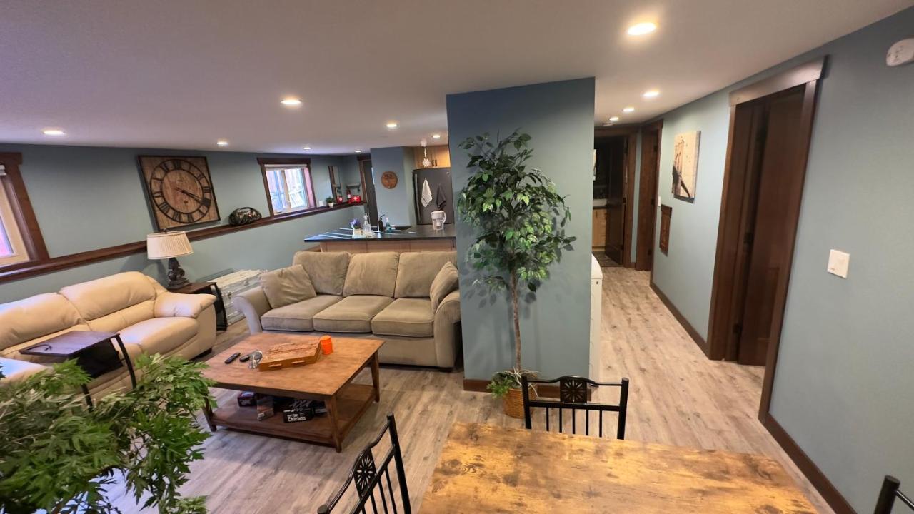 Apartment Beautiful In Cranbrook!