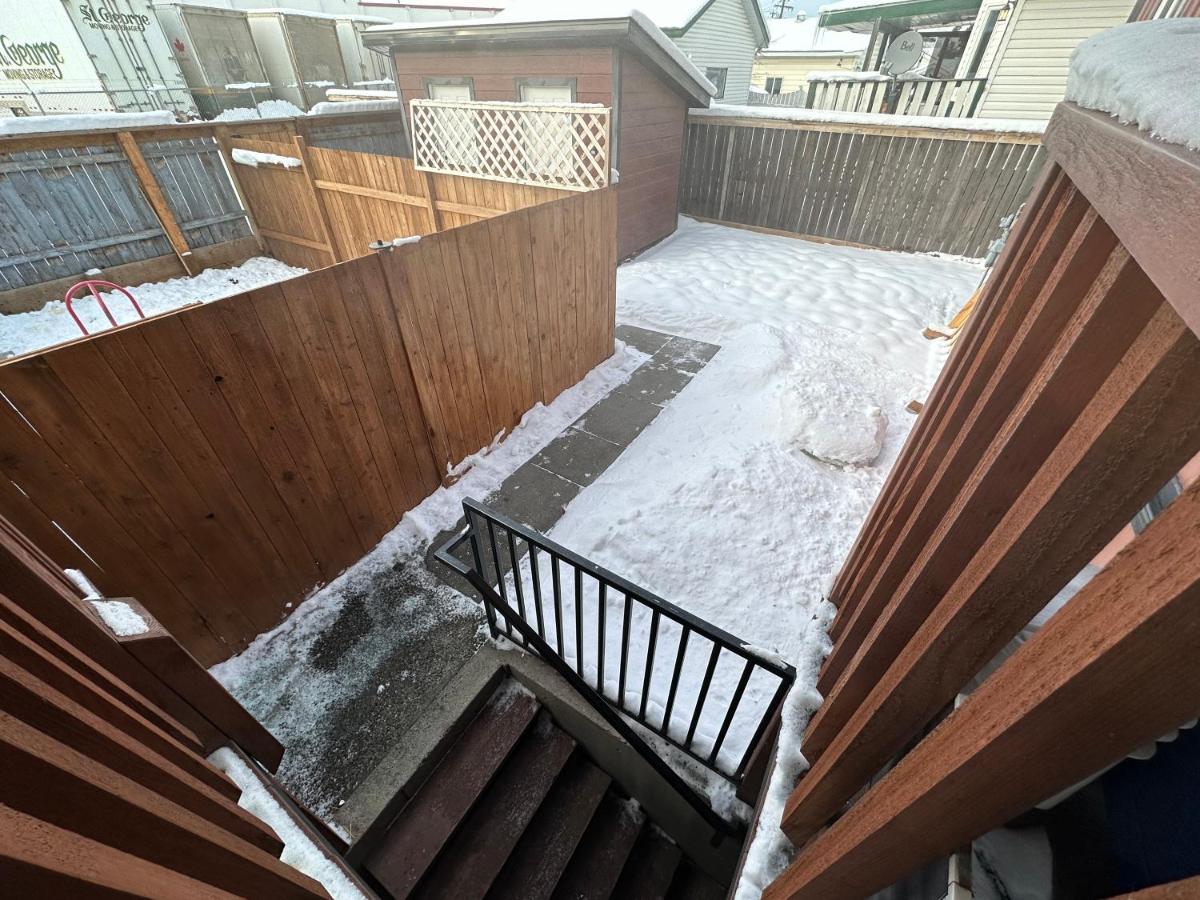 Beautiful In Cranbrook! Apartment