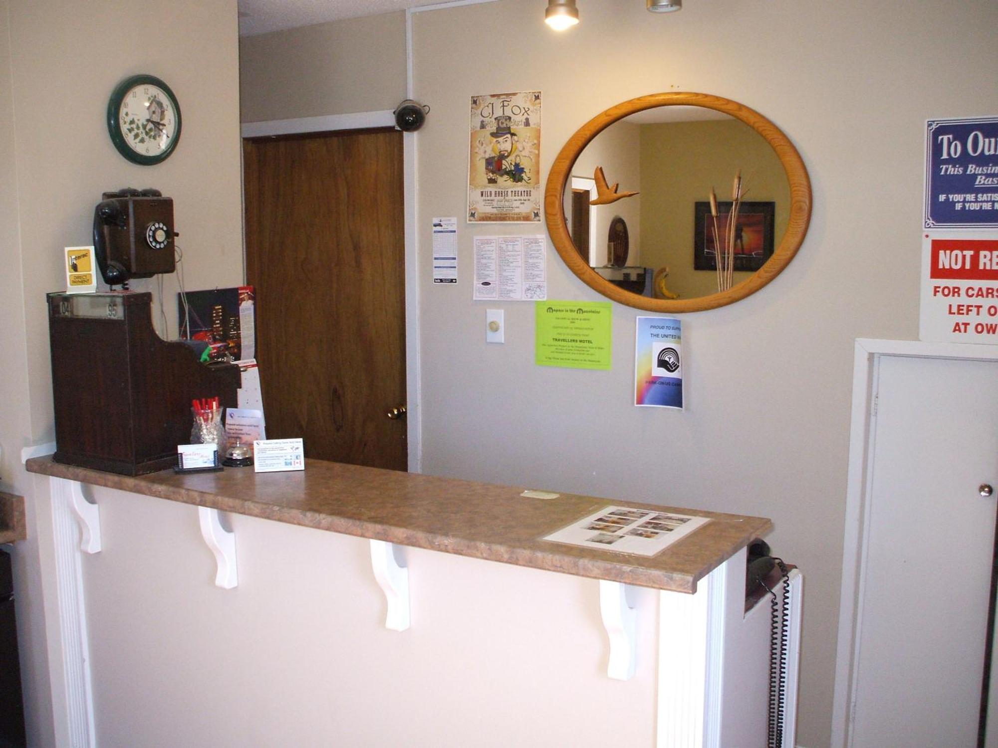 Travellers Motel 2*