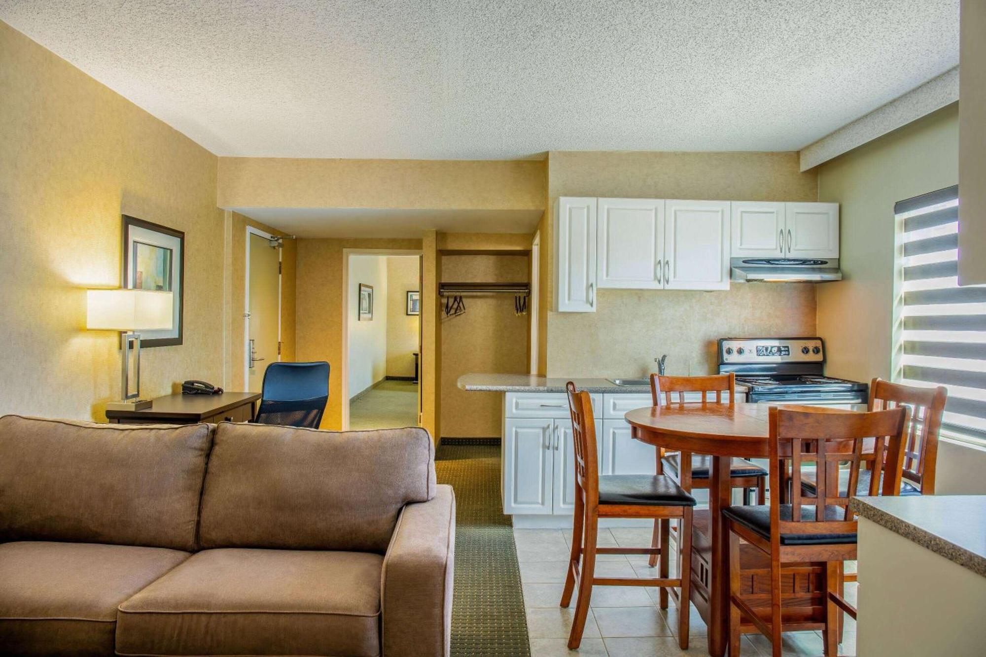Days By Wyndham Conference Centre Cranbrook