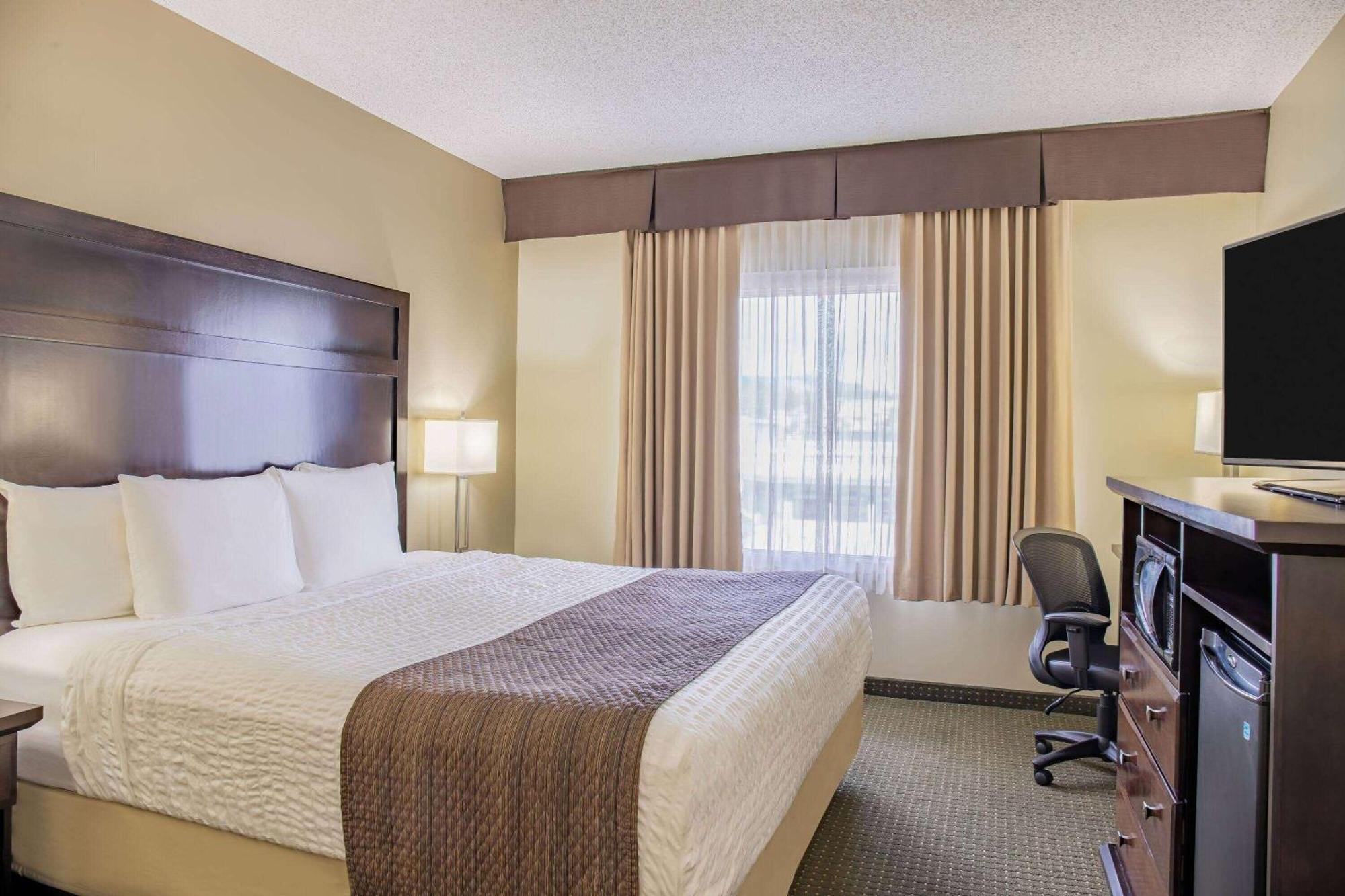Hotel Days By Wyndham Conference Centre