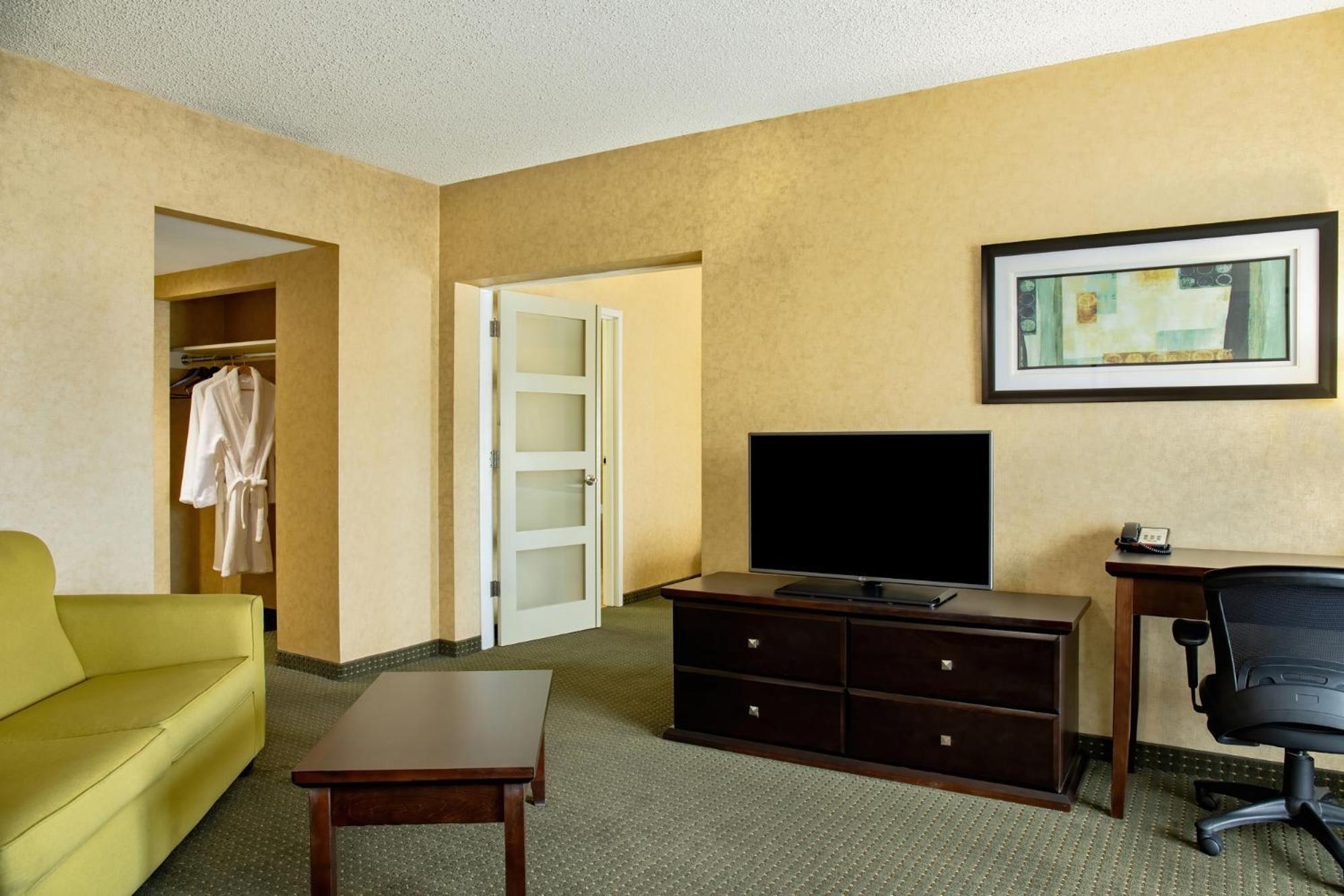 Days By Wyndham Conference Centre Hotel