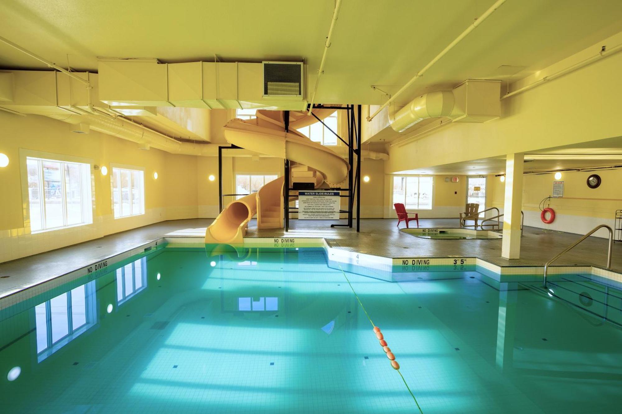 Ramada By Wyndham Hotel 2*