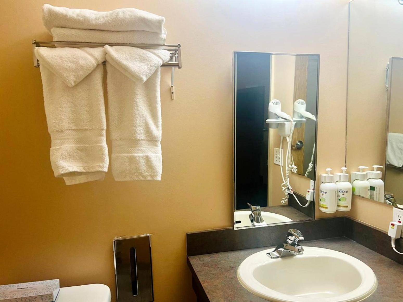 Ramada By Wyndham Hotel Cranbrook