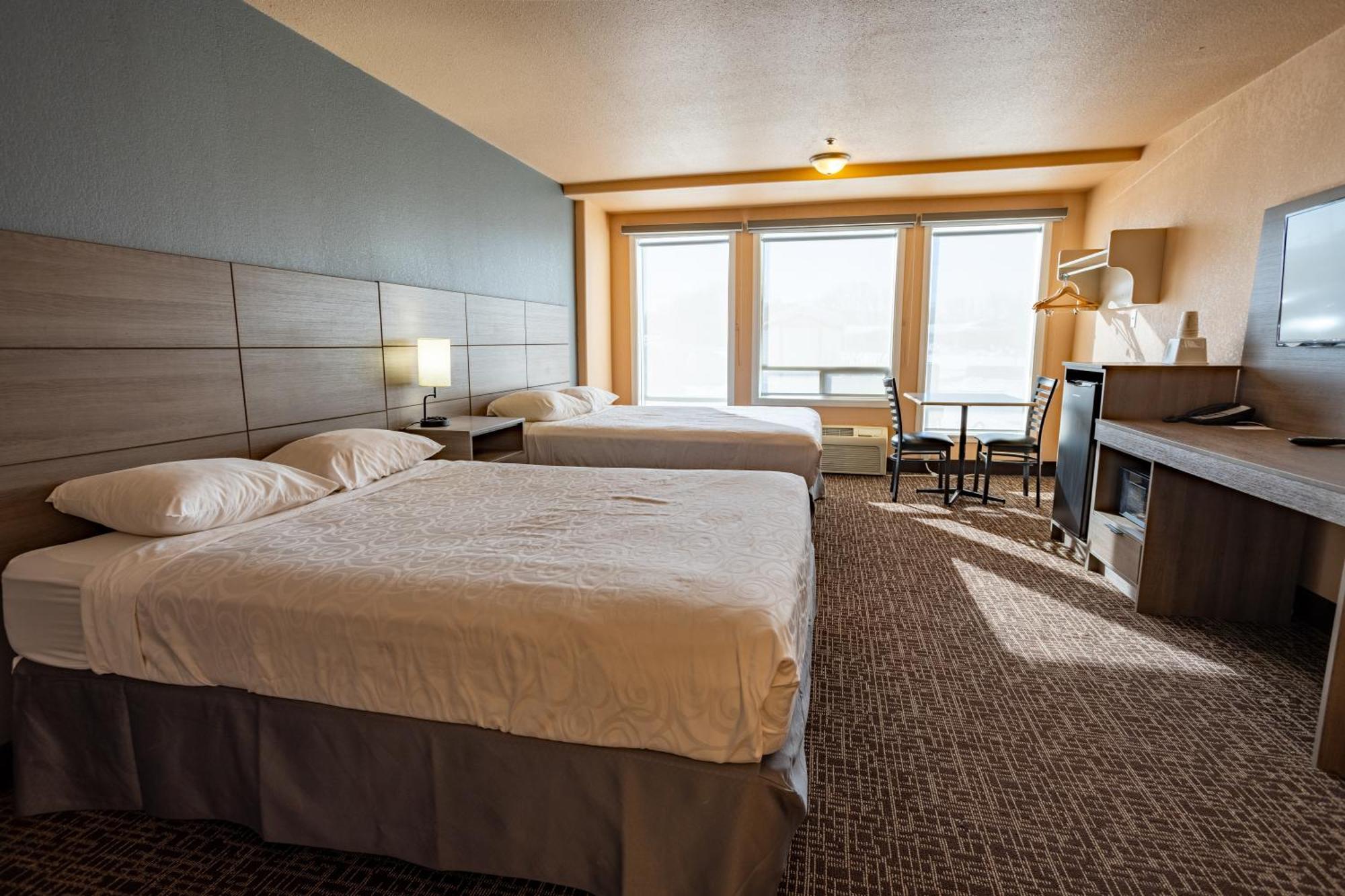 Ramada By Wyndham Hotel 2*