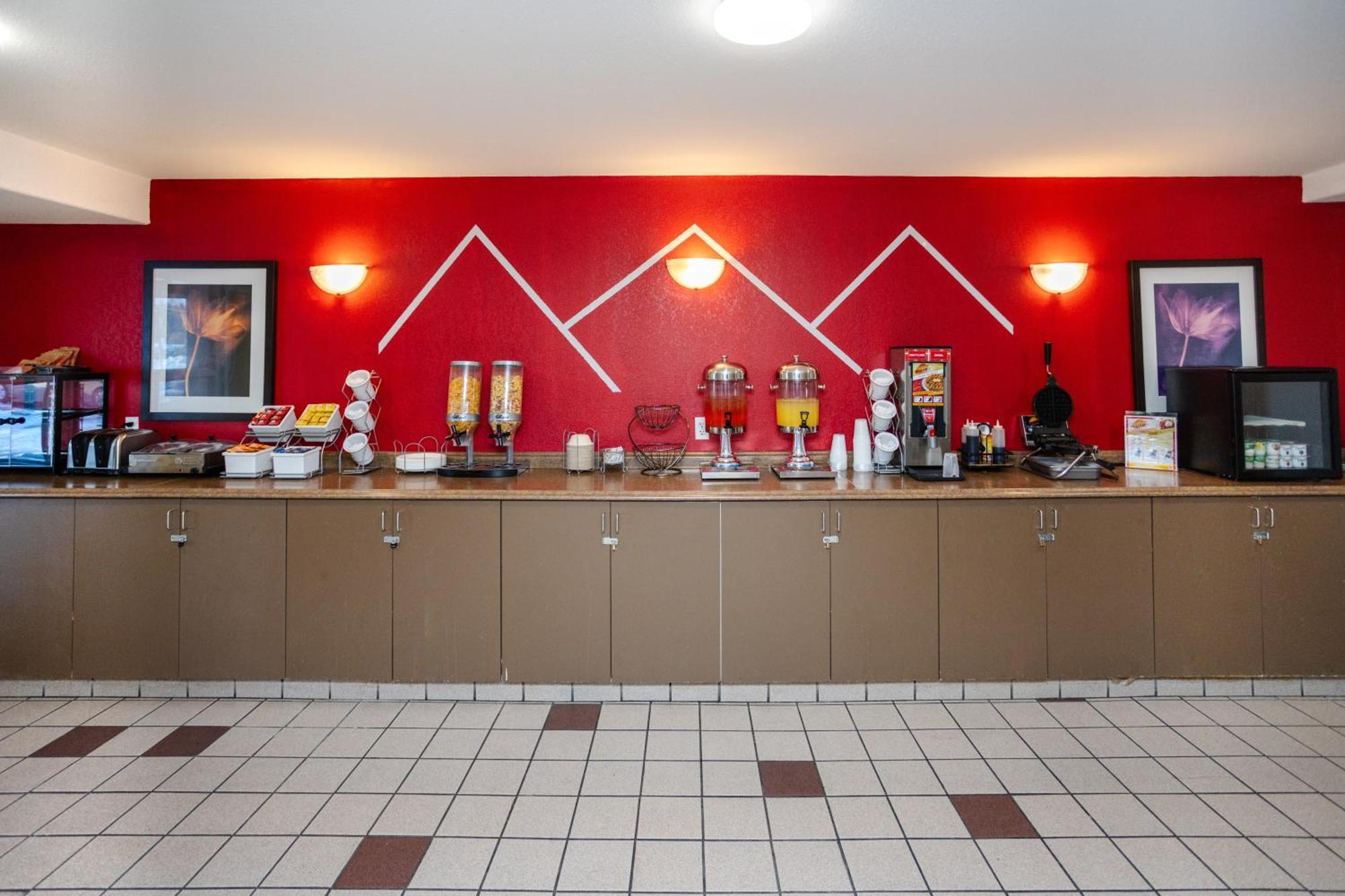 Hotel Ramada By Wyndham 2*