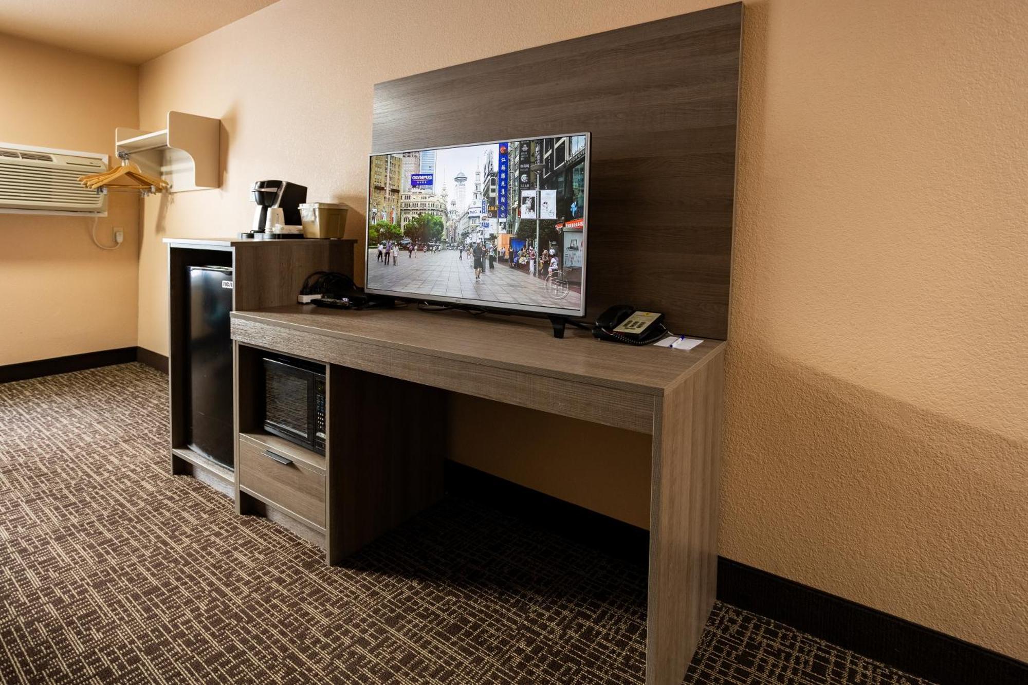 Ramada By Wyndham Hotel Cranbrook