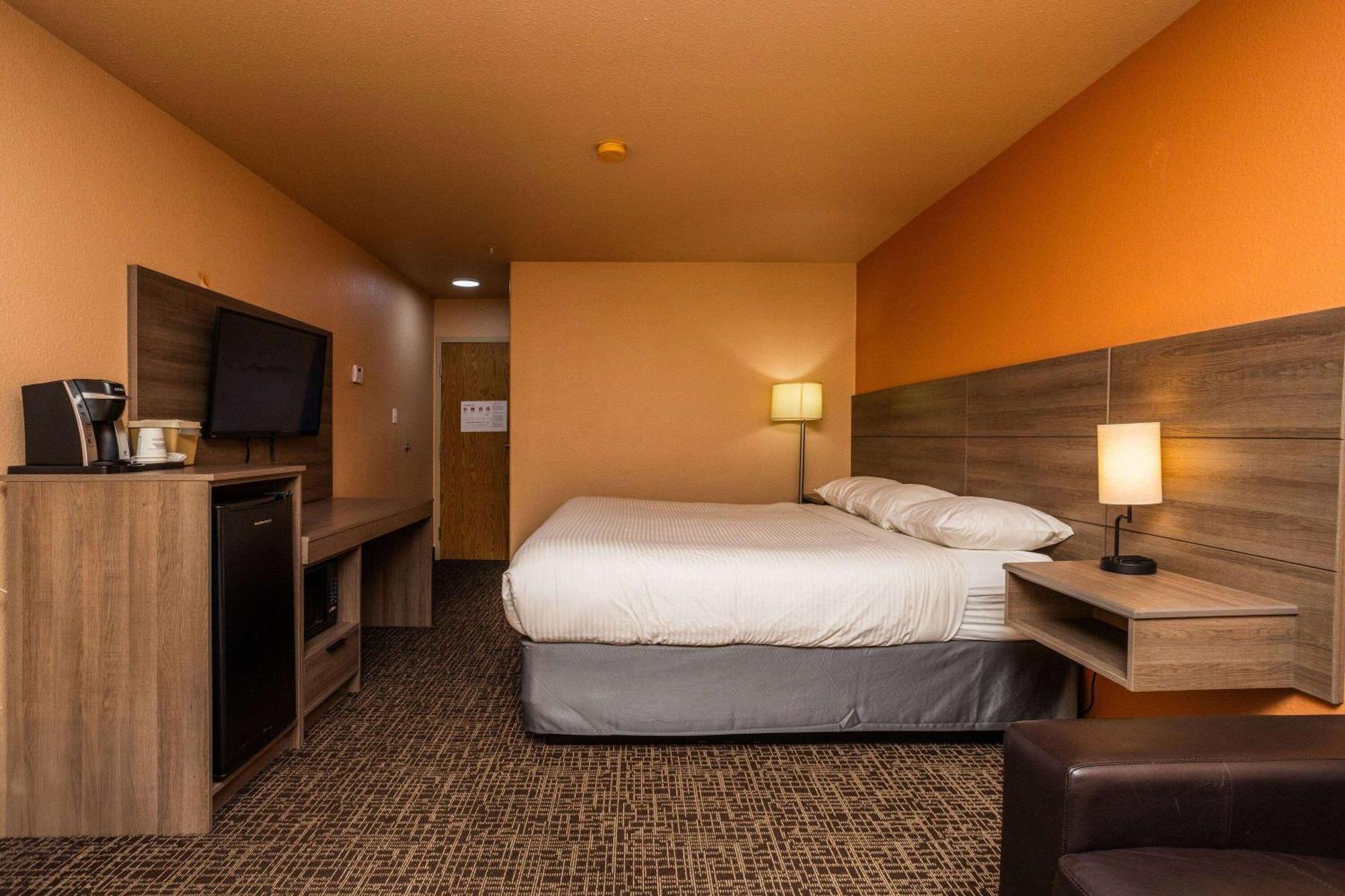 Hotel Ramada By Wyndham 2*