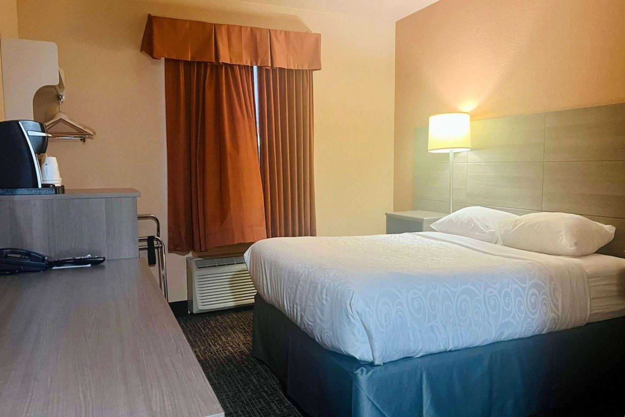 Ramada By Wyndham 2* Cranbrook