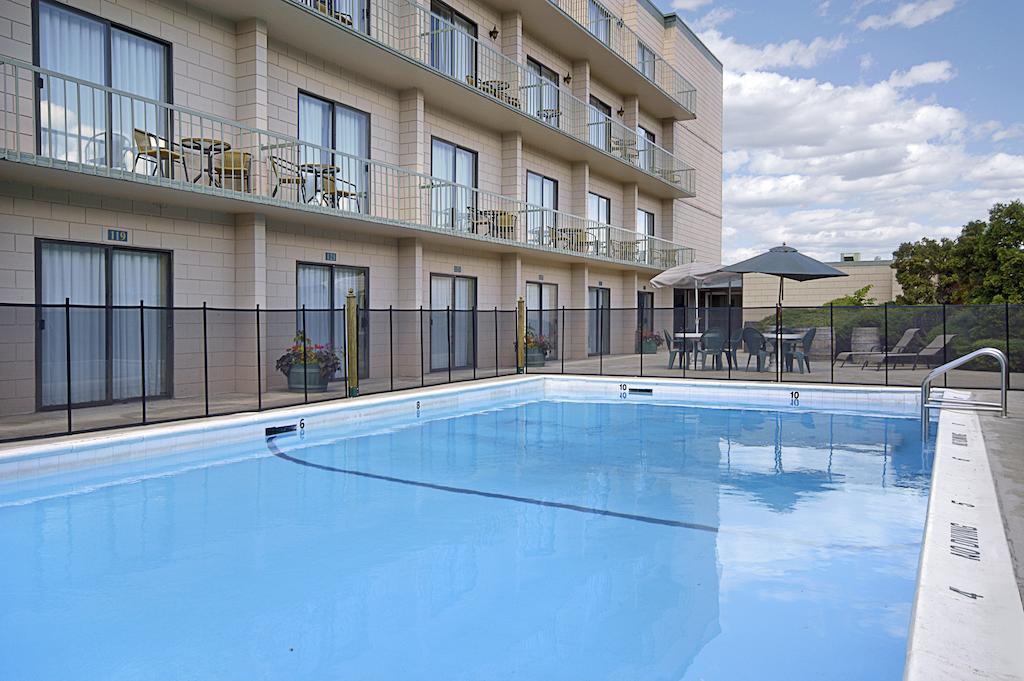Days By Wyndham Conference Centre Hotel Cranbrook