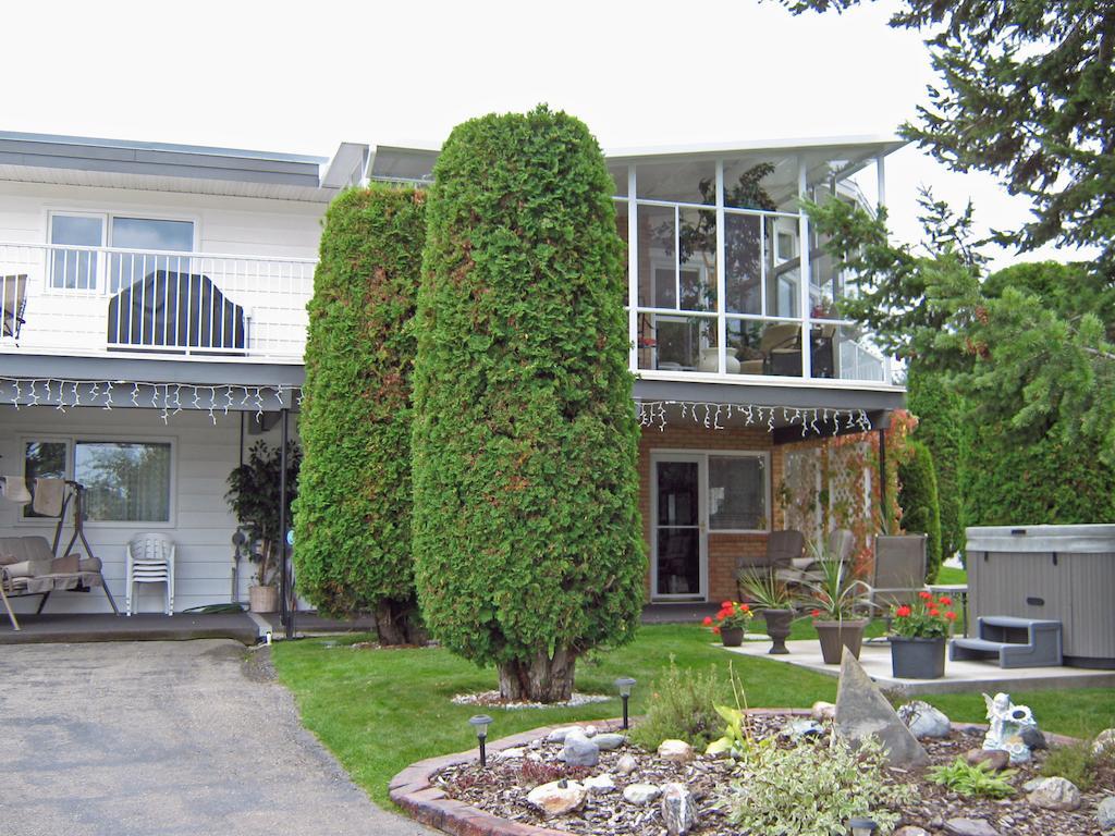 Cedar Heights Bed & Breakfast 4*