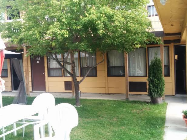 Motel Hospitality Courtyard Cranbrook