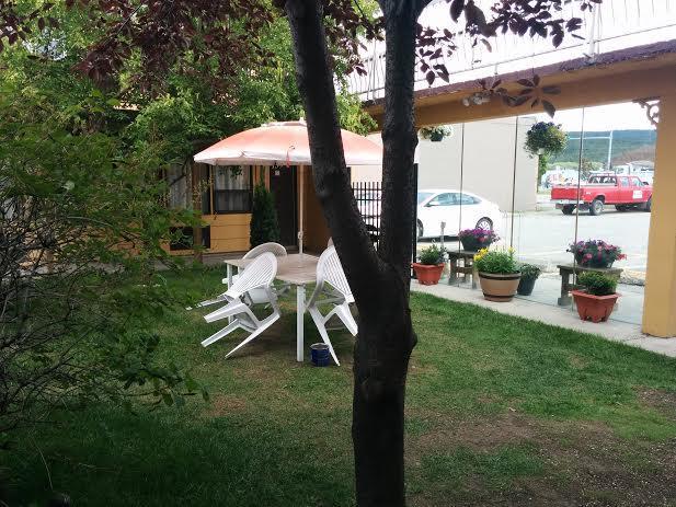 Motel Hospitality Courtyard