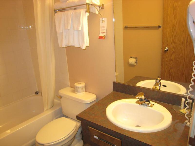 Hotel Ramada By Wyndham 2*