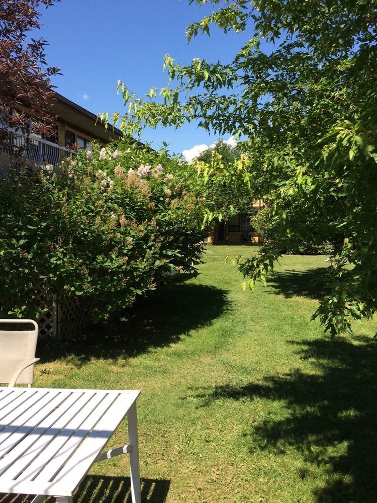 Hospitality Courtyard 2* Cranbrook