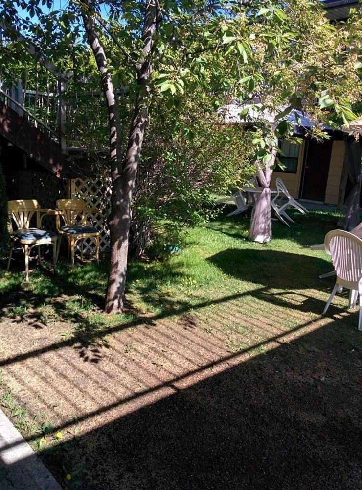 Hospitality Courtyard Motel