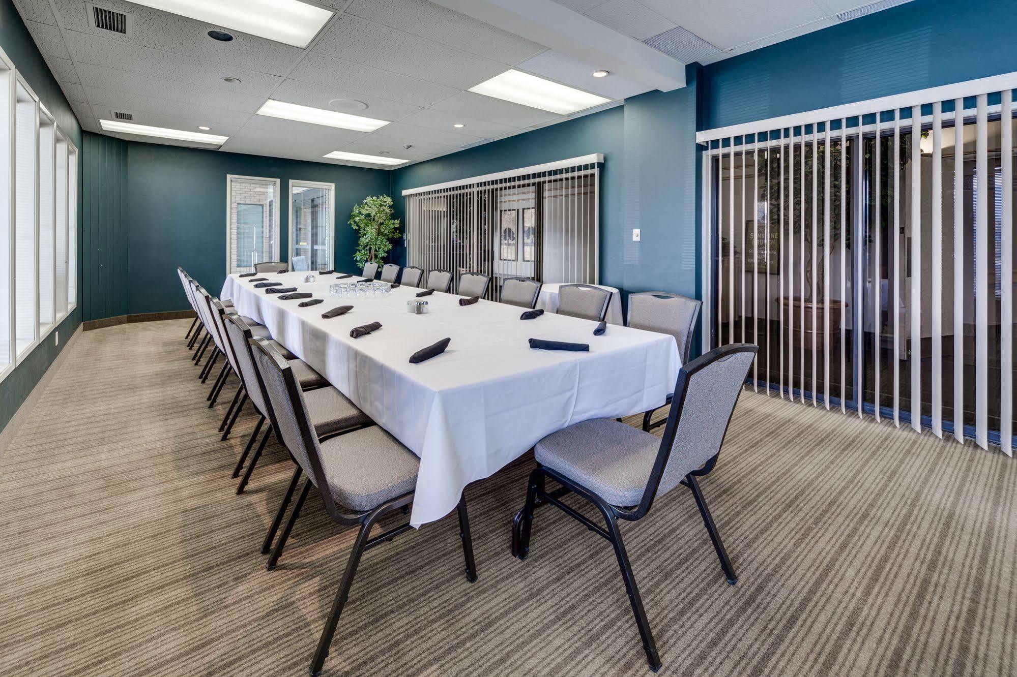 Hotel Heritage & Convention Centre -