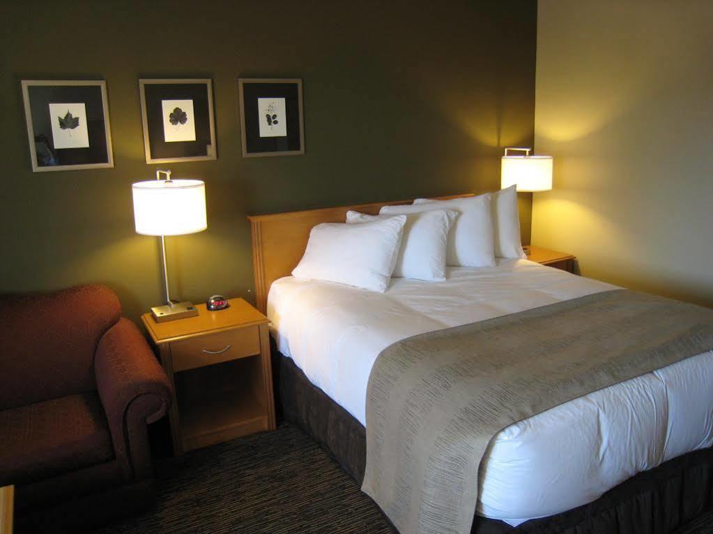 Hotel Heritage & Convention Centre -