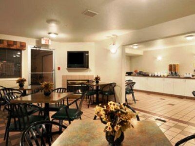 Ramada By Wyndham Hotel Cranbrook