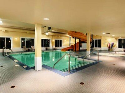 Ramada By Wyndham 2*