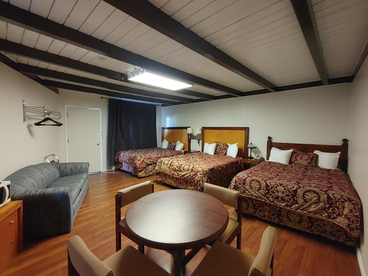 Kootenay Country Motel
