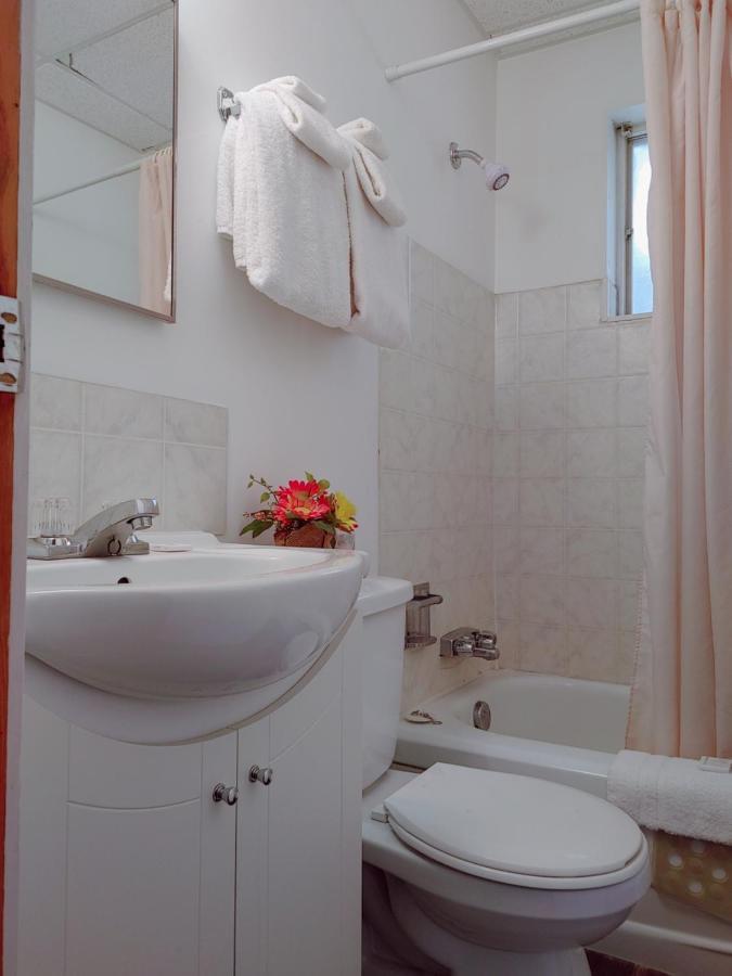 Motel Kootenay Country 2*
