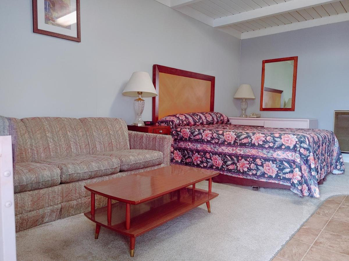 Kootenay Country Motel