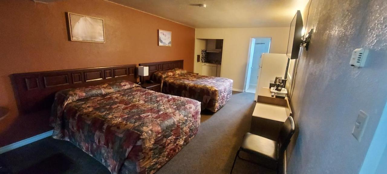 Lazy Bear Motel