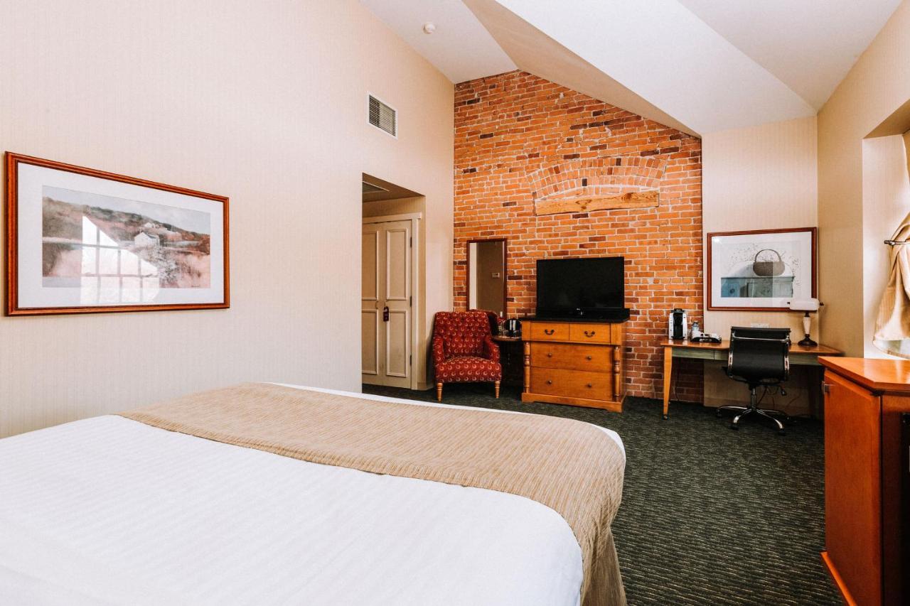 St. Eugene Golf & Casino Resort